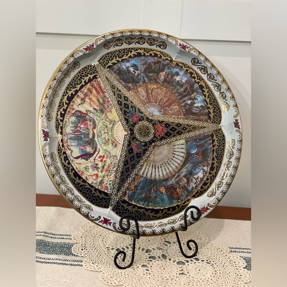 Daher Decorated Ware Courting Scenes 16" Metal Tray some scratches present! - Picture 3 of 3